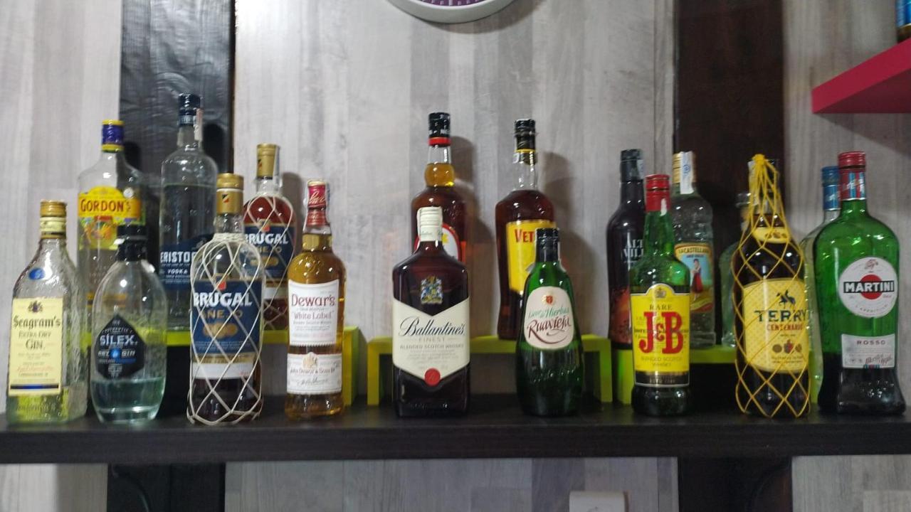 Taberna Albergue Municipal De Ages Bagian luar foto